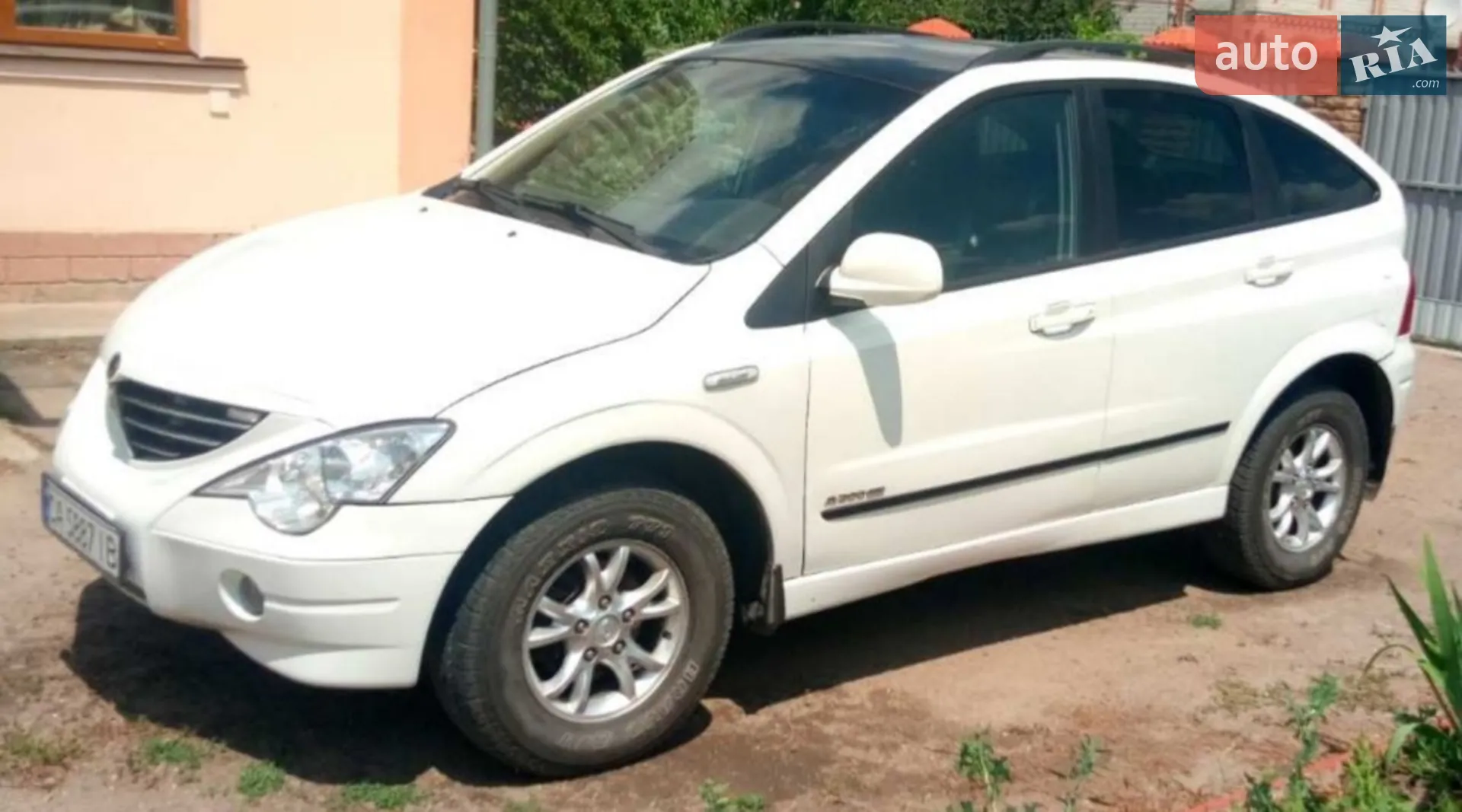2011 SsangYong Actyon - мініатюра 2