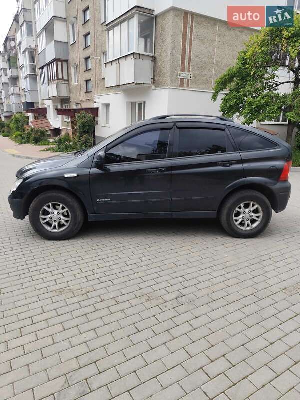 Внедорожник / Кроссовер SsangYong Actyon 2009 в 