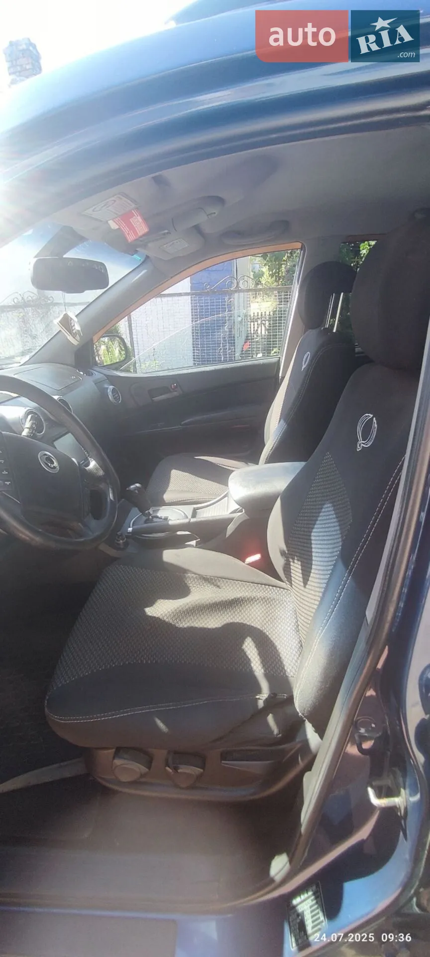 2012 SsangYong Actyon - мініатюра 13