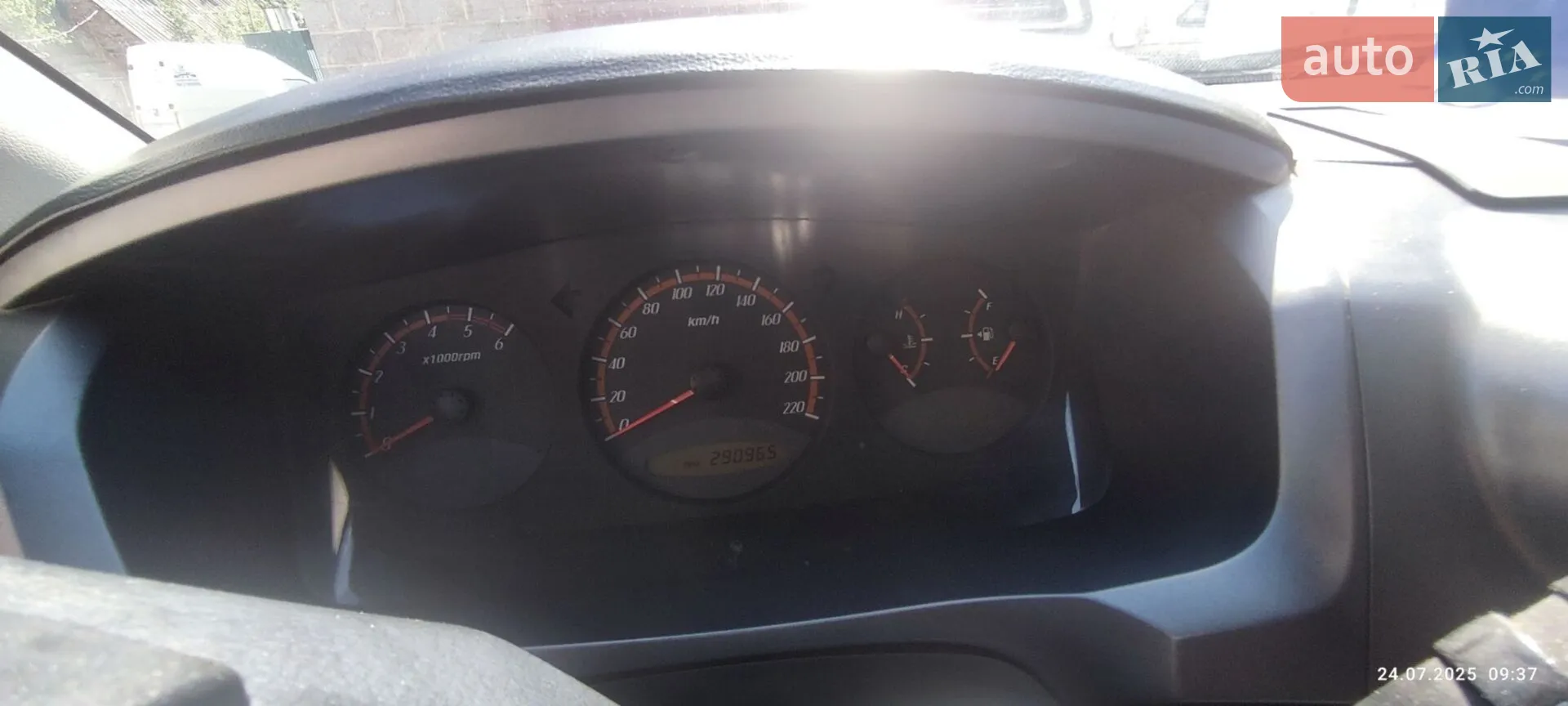 2012 SsangYong Actyon - мініатюра 17