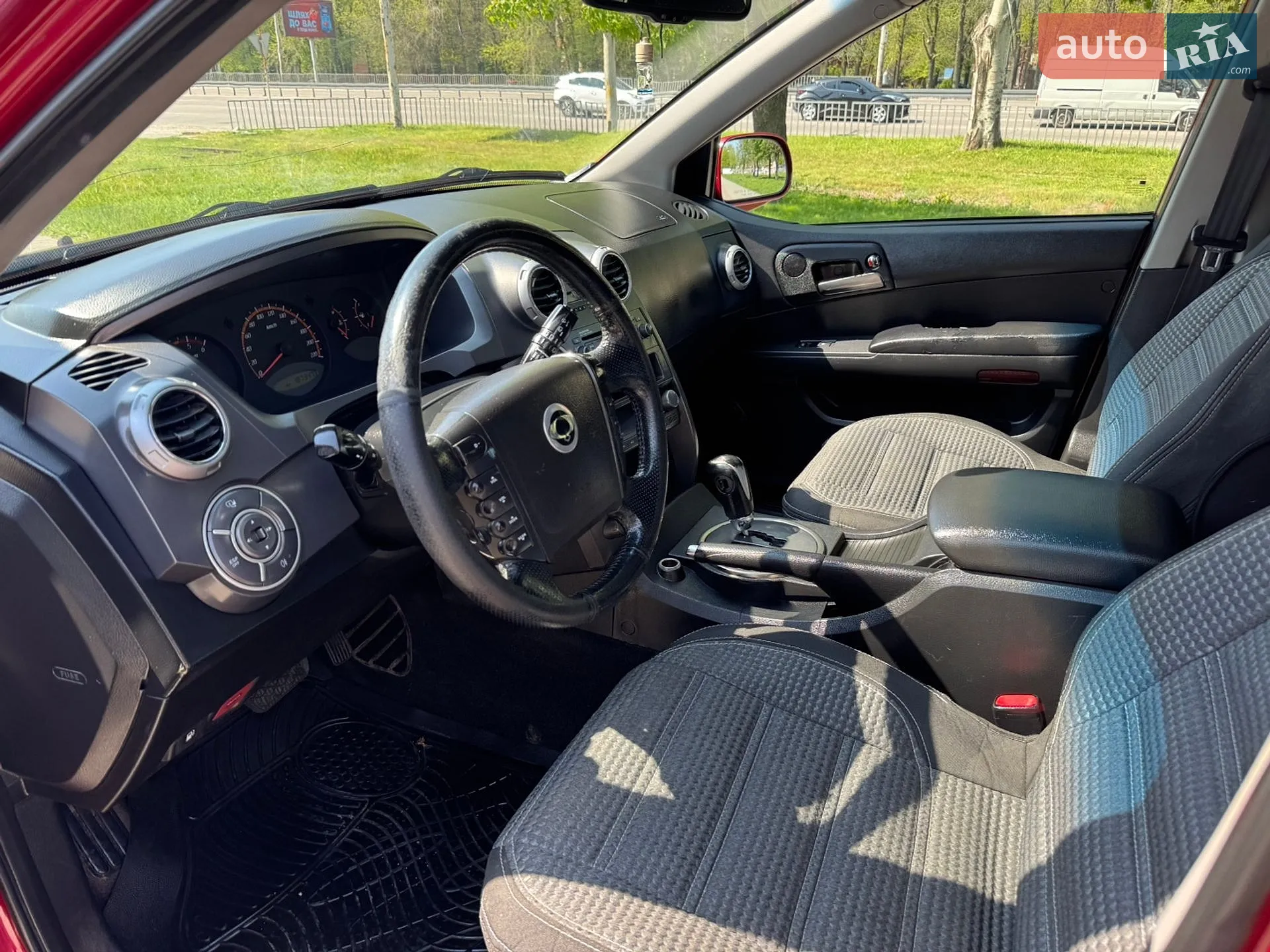 2010 SsangYong Actyon - мініатюра 15