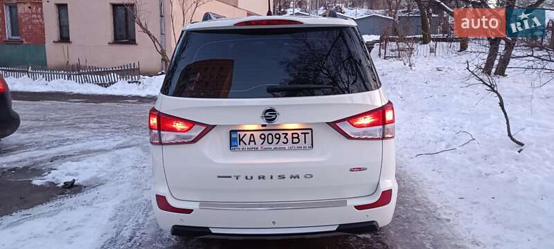 Внедорожник / Кроссовер SsangYong Korando Turismo 2016 в Киеве