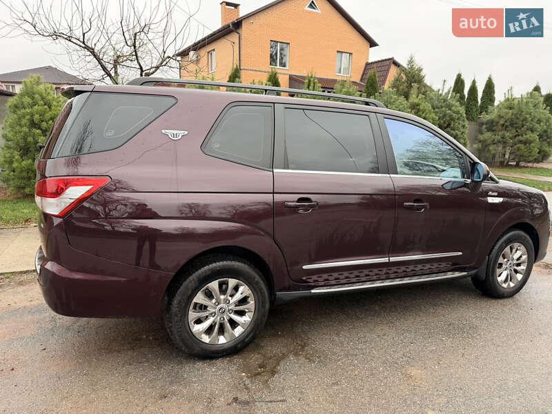 Мінівен SsangYong Korando Turismo 2016 в Коростені фото 18 Мінівен SsangYong Korando Turismo 2016 в Коростені