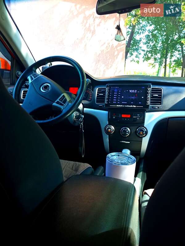 Седан SsangYong Korando 2011 в Кривом Роге