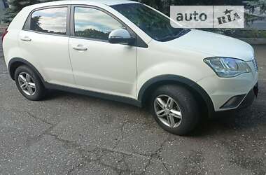 Позашляховик / Кросовер SsangYong Korando 2013 в 