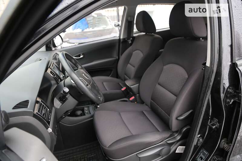 Позашляховик / Кросовер SsangYong Korando 2013 в Києві