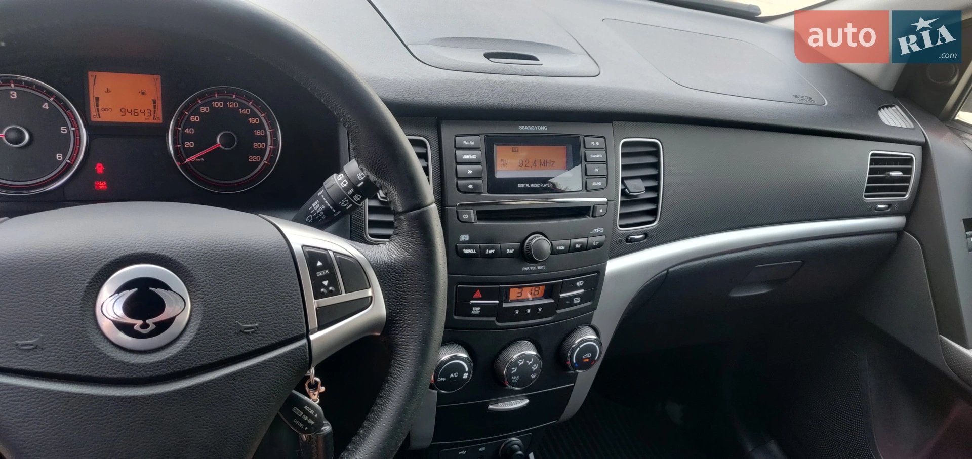 2012 SsangYong Korando - мініатюра 12