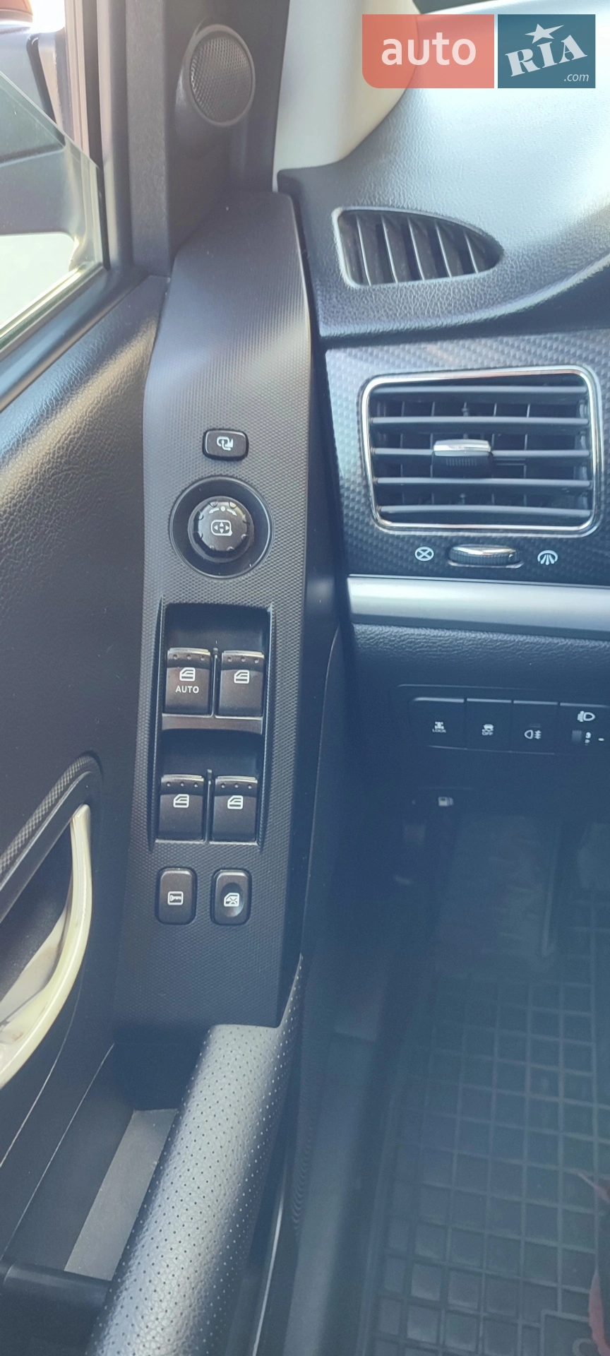 2012 SsangYong Korando - мініатюра 49