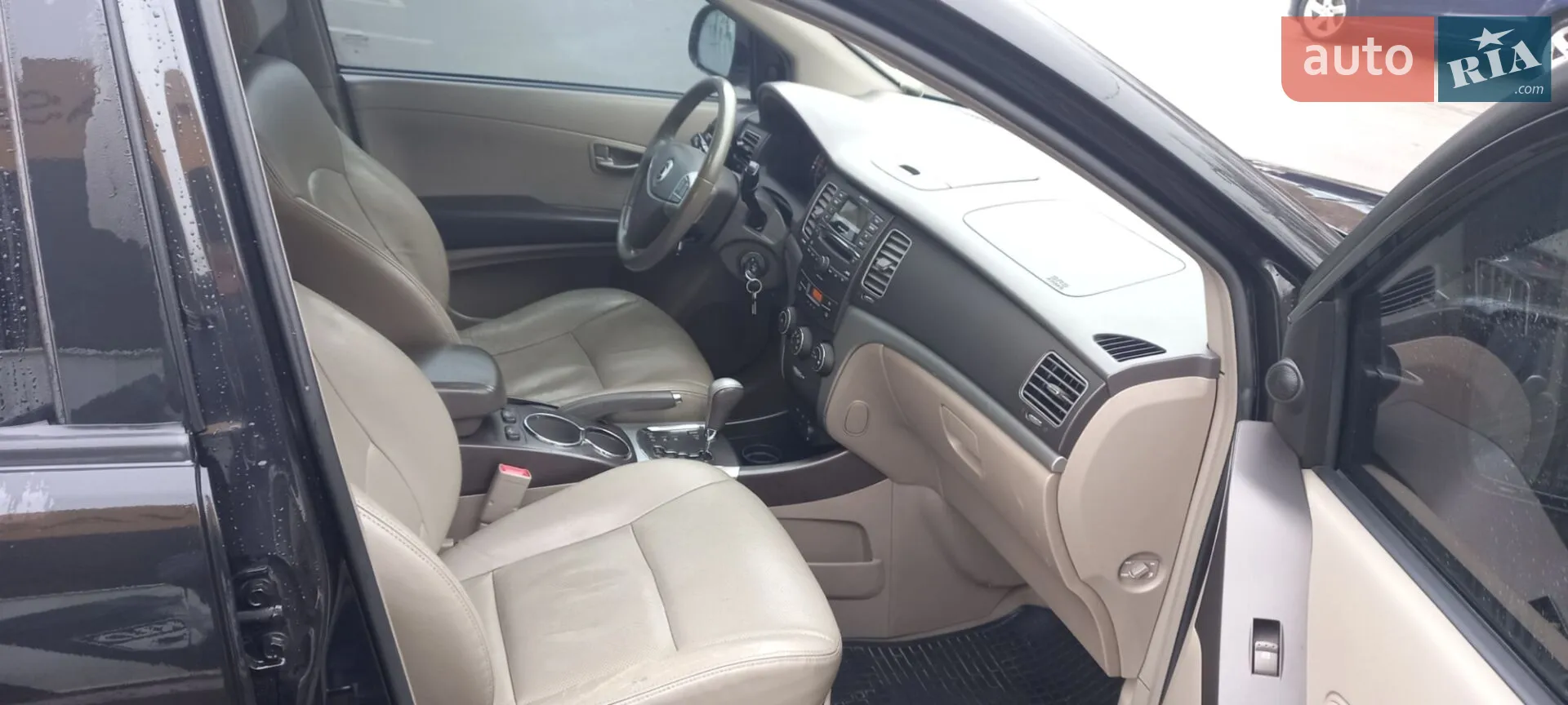 2011 SsangYong Korando - мініатюра 5