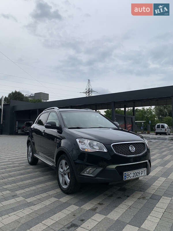 Внедорожник / Кроссовер SsangYong Korando 2012 в 