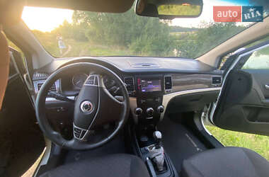 Внедорожник / Кроссовер SsangYong Korando 2012 в 