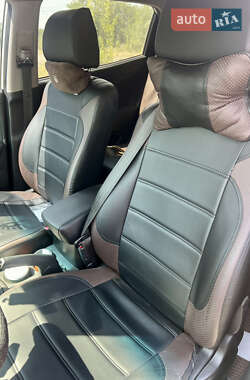 Внедорожник / Кроссовер SsangYong Korando 2011 в 