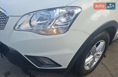 Внедорожник / Кроссовер SsangYong Korando 2013 в 