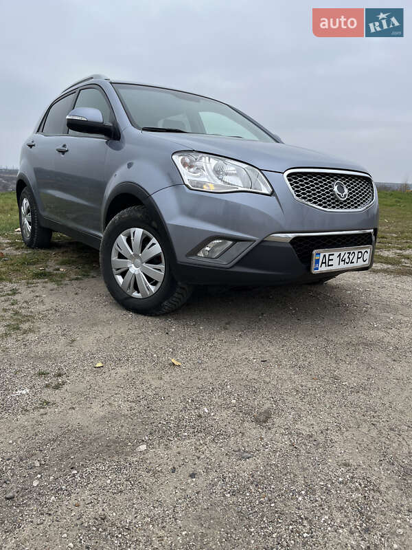 Внедорожник / Кроссовер SsangYong Korando 2012 в Вольногорске