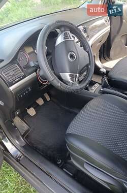 Внедорожник / Кроссовер SsangYong Korando 2012 в 