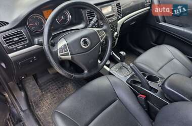 Внедорожник / Кроссовер SsangYong Korando 2013 в 
