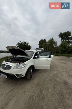 Внедорожник / Кроссовер SsangYong Korando 2013 в 