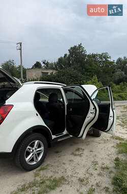 Внедорожник / Кроссовер SsangYong Korando 2013 в 