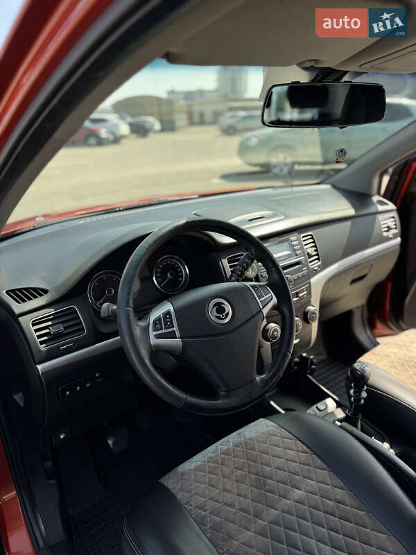 Внедорожник / Кроссовер SsangYong Korando 2011 в Софиевской Борщаговке