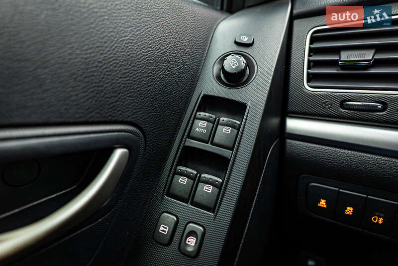 Позашляховик / Кросовер SsangYong Korando 2011 в Києві
