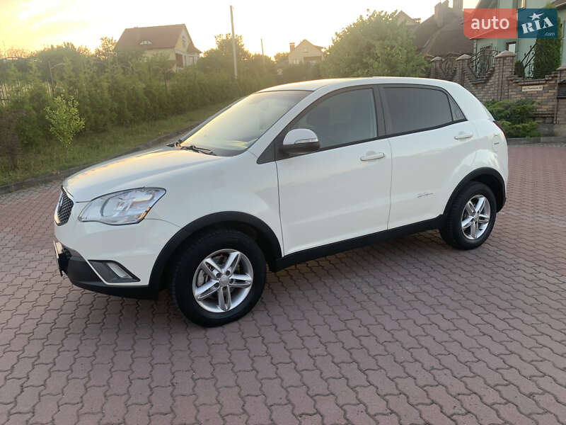 Позашляховик / Кросовер SsangYong Korando 2011 в Чернівцях