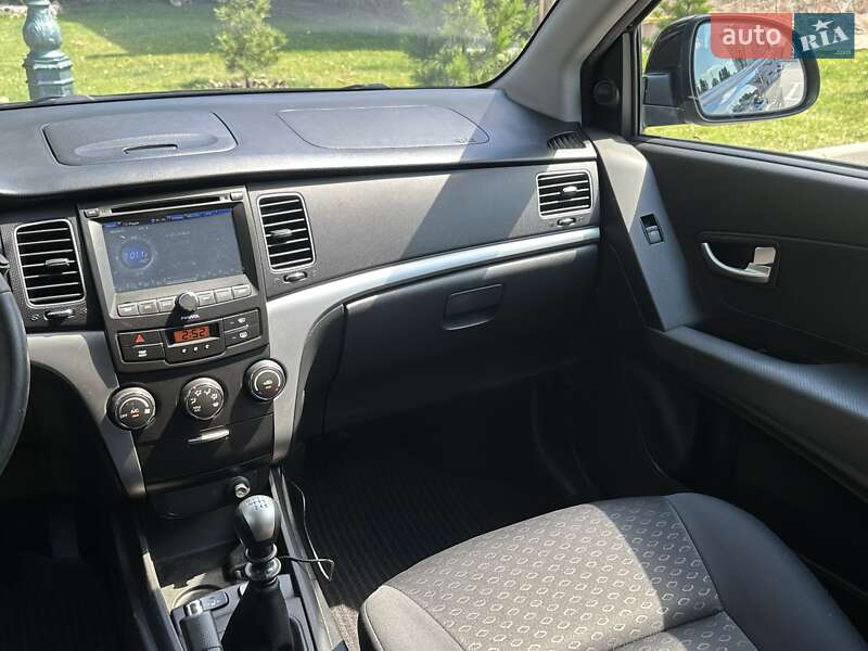 Позашляховик / Кросовер SsangYong Korando 2011 в Харкові