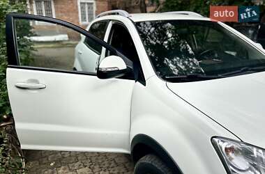 Позашляховик / Кросовер SsangYong Korando 2012 в 