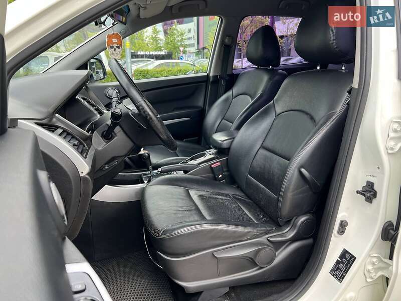Внедорожник / Кроссовер SsangYong Korando 2014 в Киеве
