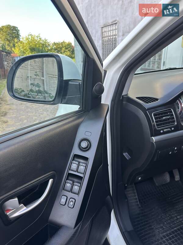 Внедорожник / Кроссовер SsangYong Korando 2013 в Ровно фото 18 Внедорожник / Кроссовер SsangYong Korando 2013 в Ровно