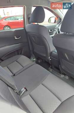 Внедорожник / Кроссовер SsangYong Korando 2012 в 