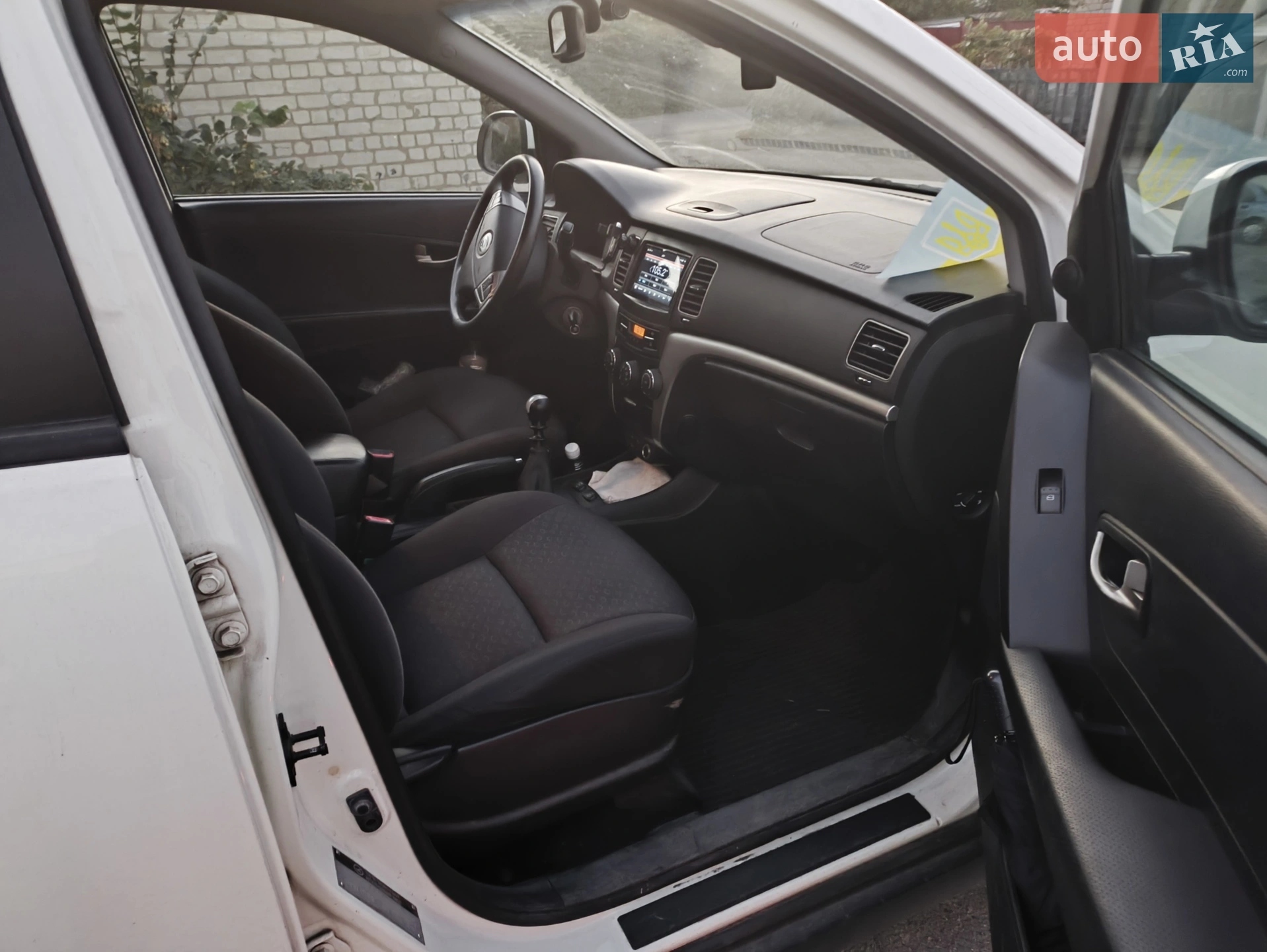 2011 SsangYong Korando - мініатюра 4