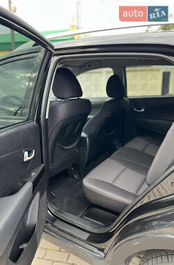 Внедорожник / Кроссовер SsangYong Korando 2013 в 