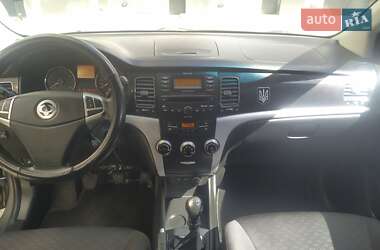Внедорожник / Кроссовер SsangYong Korando 2013 в 