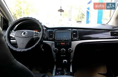 Внедорожник / Кроссовер SsangYong Korando 2013 в 