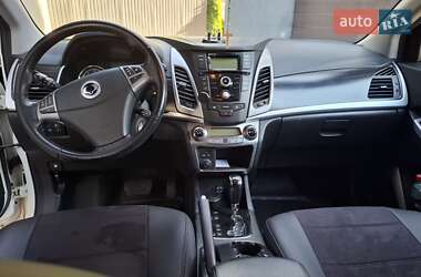 Внедорожник / Кроссовер SsangYong Korando 2013 в 
