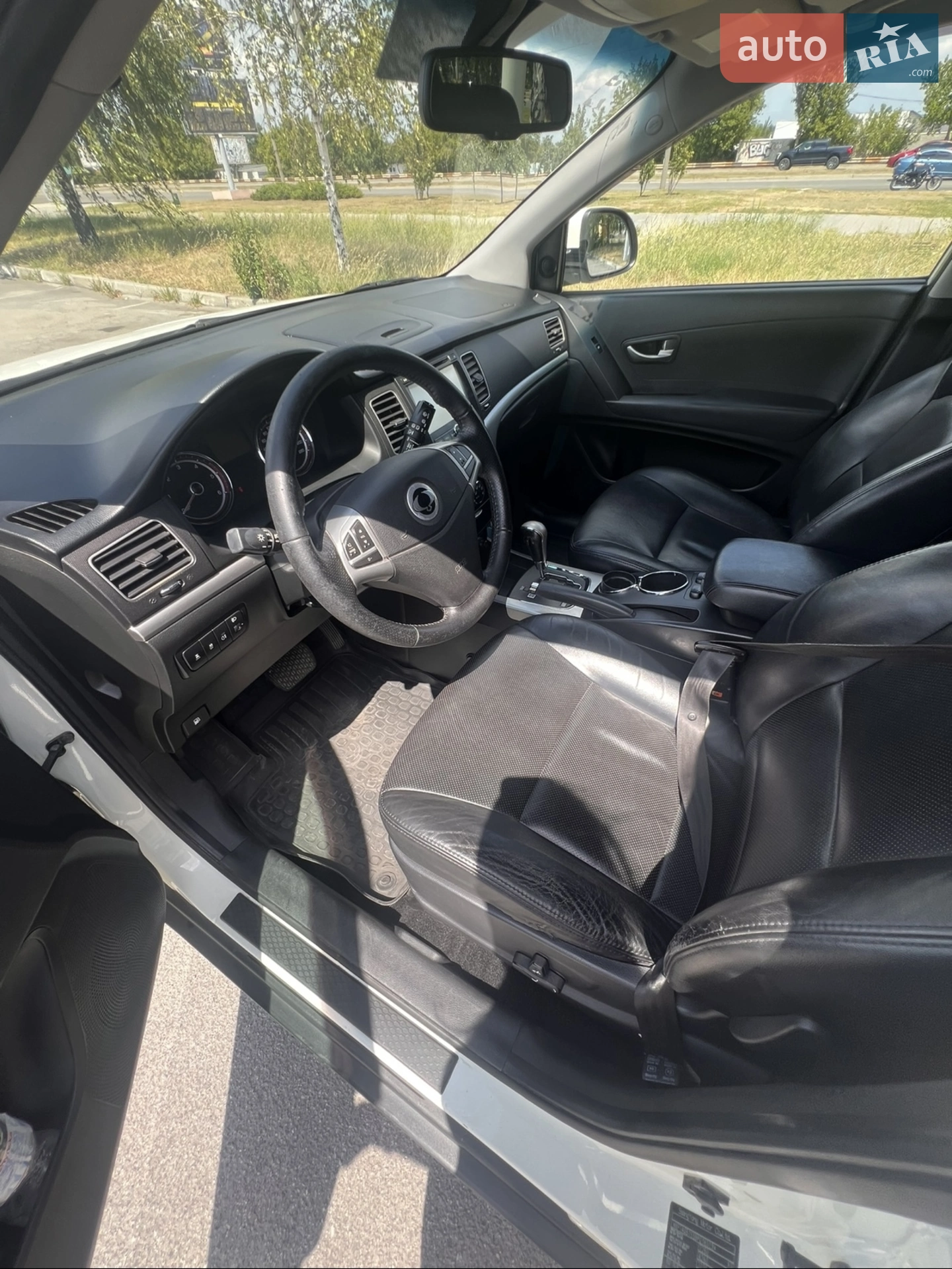 2011 SsangYong Korando - мініатюра 11