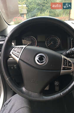 Позашляховик / Кросовер SsangYong Korando 2013 в 