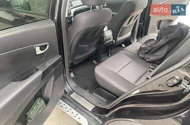 Внедорожник / Кроссовер SsangYong Korando 2013 в 