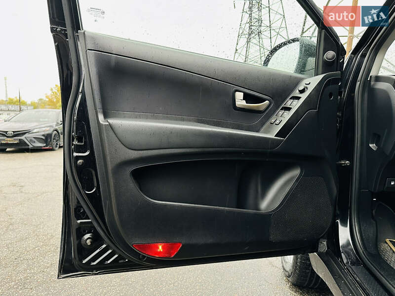 Позашляховик / Кросовер SsangYong Korando 2012 в Харкові