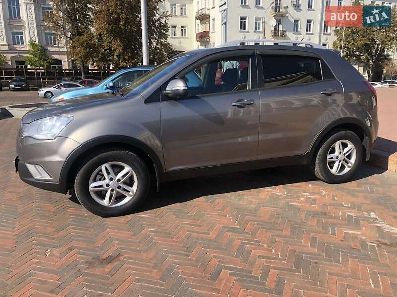 Внедорожник / Кроссовер SsangYong Korando 2011 в 