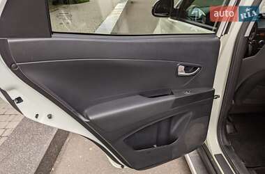 Внедорожник / Кроссовер SsangYong Korando 2013 в 