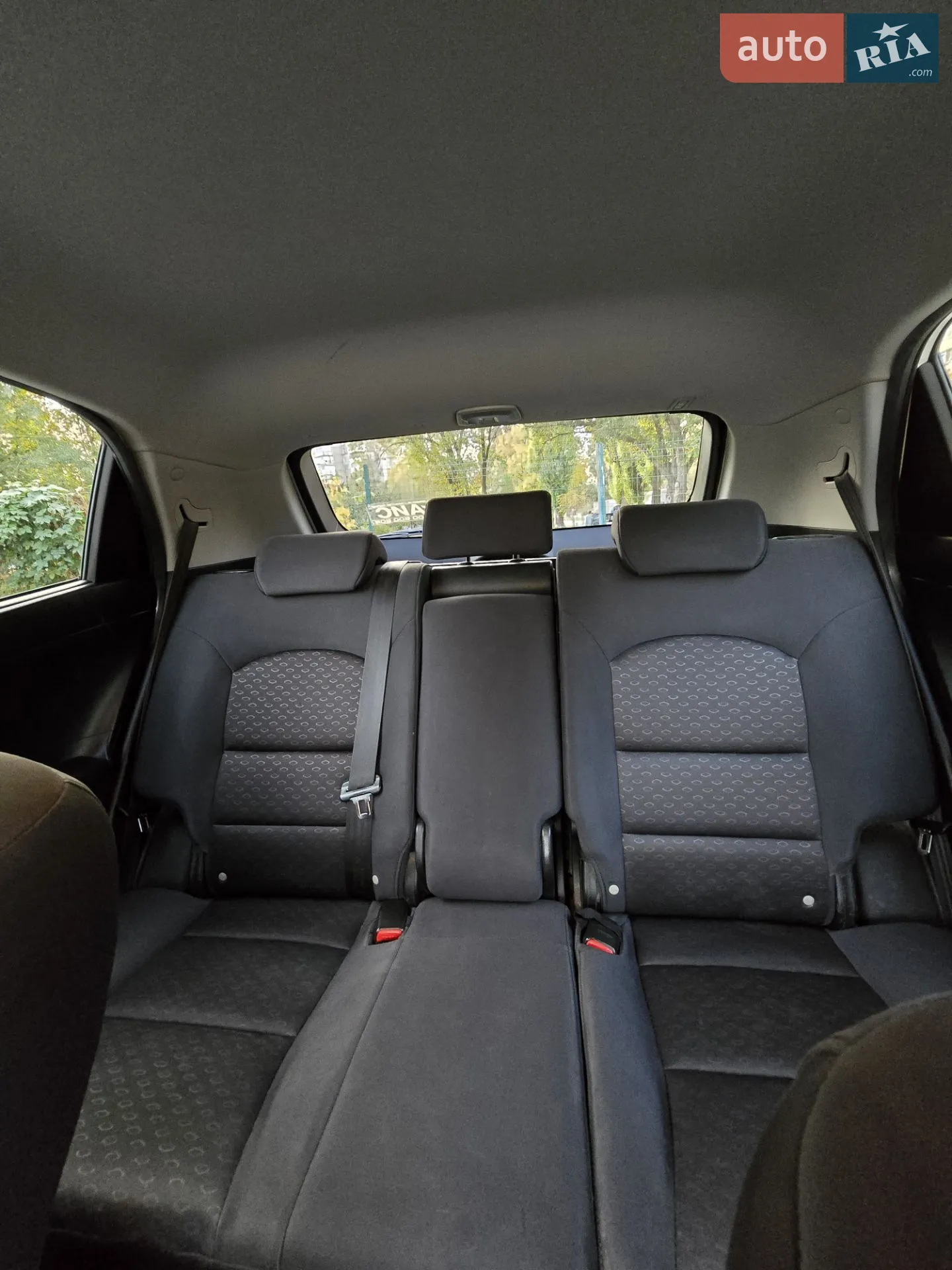 2012 SsangYong Korando - мініатюра 12