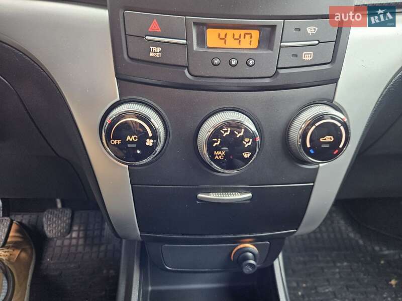 Внедорожник / Кроссовер SsangYong Korando 2013 в Кропивницком фото 16 Внедорожник / Кроссовер SsangYong Korando 2013 в Кропивницком