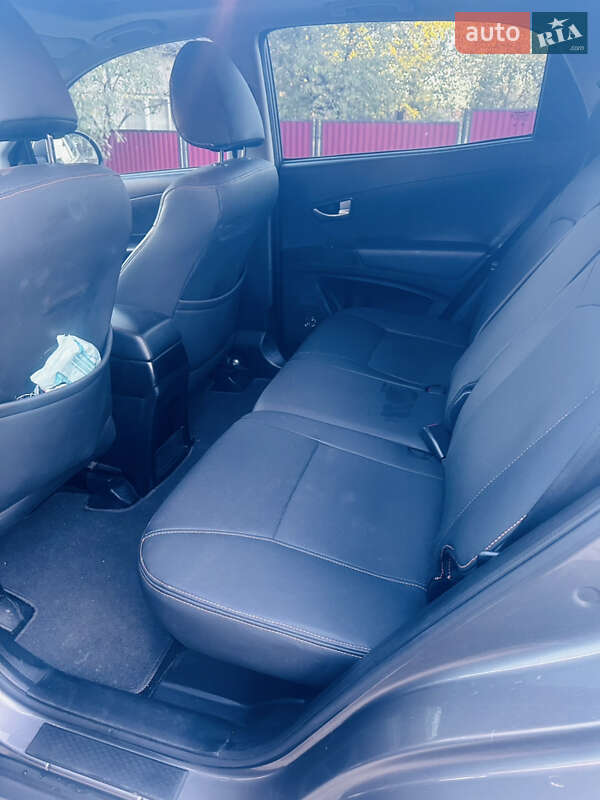 Позашляховик / Кросовер SsangYong Korando 2013 в Чернівцях фото 12 Позашляховик / Кросовер SsangYong Korando 2013 в Чернівцях