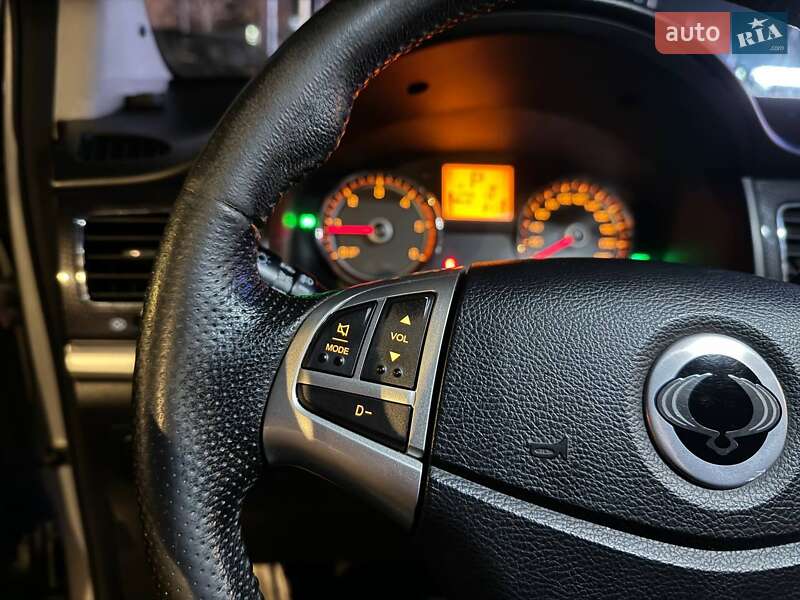 Внедорожник / Кроссовер SsangYong Korando 2013 в Киеве