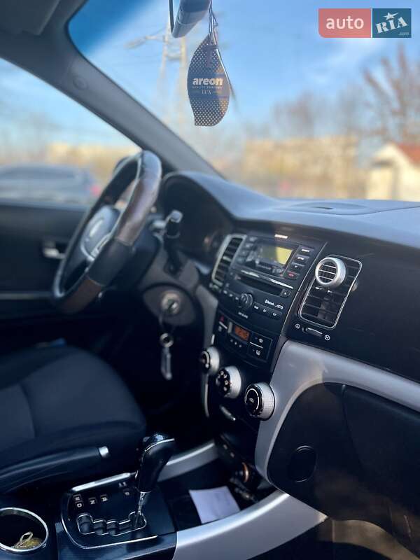 Позашляховик / Кросовер SsangYong Korando 2012 в Ужгороді