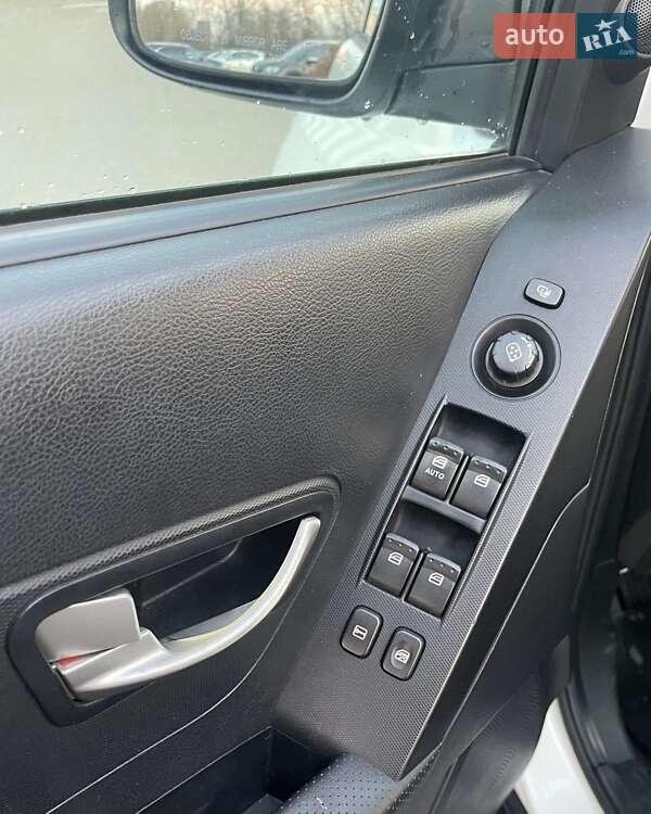 Внедорожник / Кроссовер SsangYong Korando 2012 в Киеве фото 7 Внедорожник / Кроссовер SsangYong Korando 2012 в Киеве