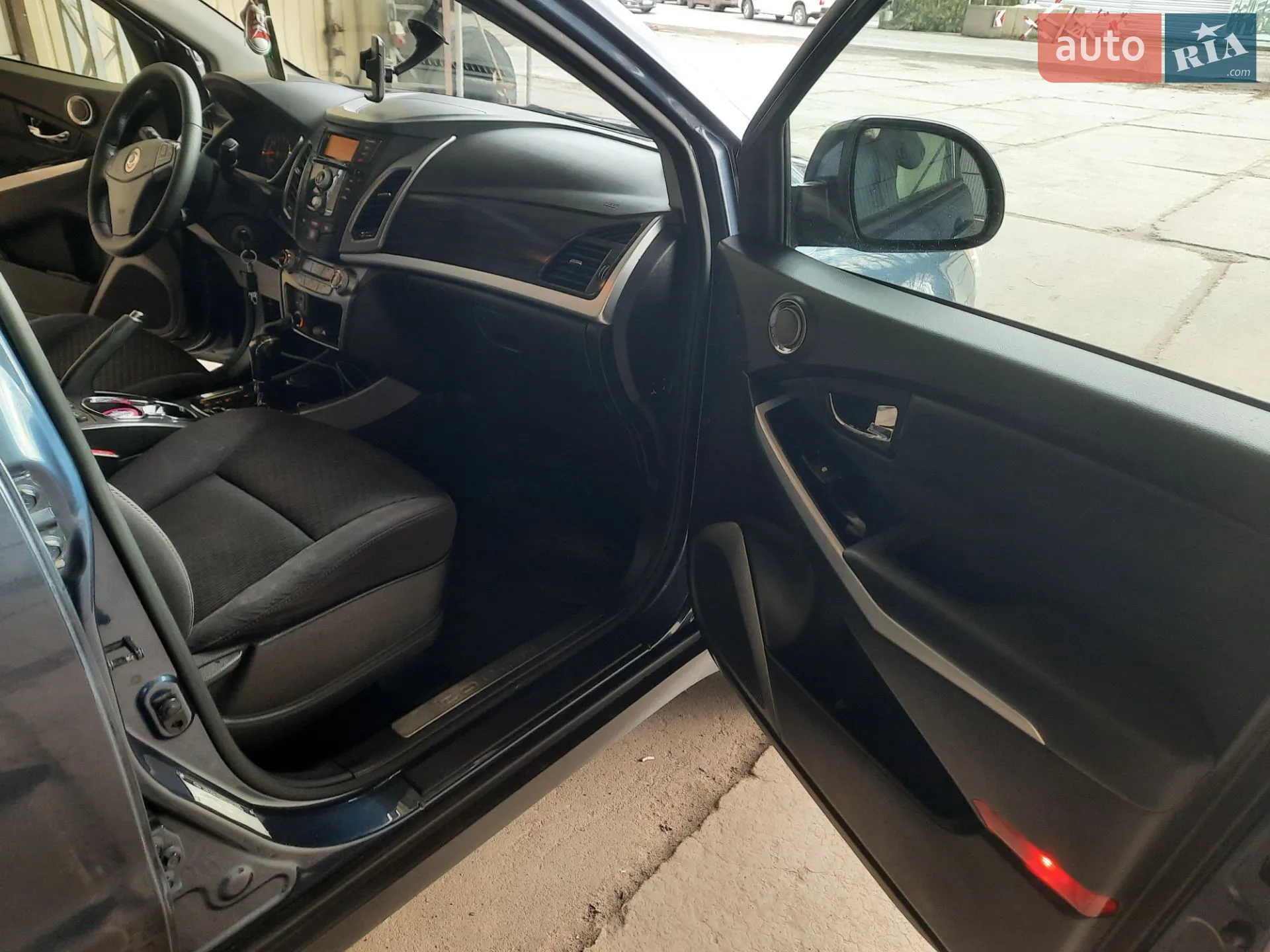 2014 SsangYong Korando - мініатюра 11