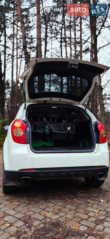 Позашляховик / Кросовер SsangYong Korando 2013 в Стебнику