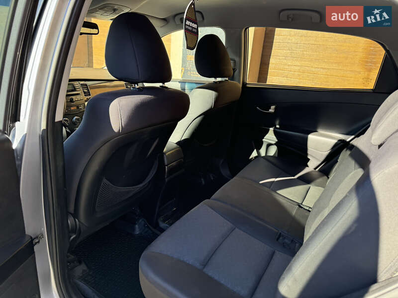 Позашляховик / Кросовер SsangYong Korando 2012 в Ужгороді